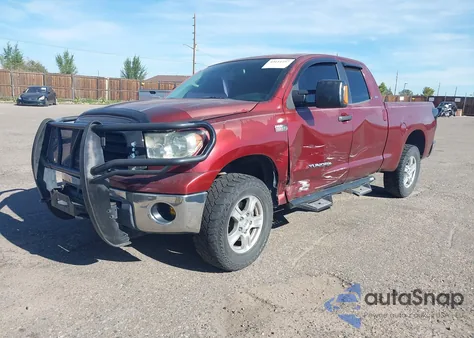 2008 Toyota Tundra Double Cab/Double Cab Sr5 z USA, uszkodzony, nr VIN 5TFBV54118X034901